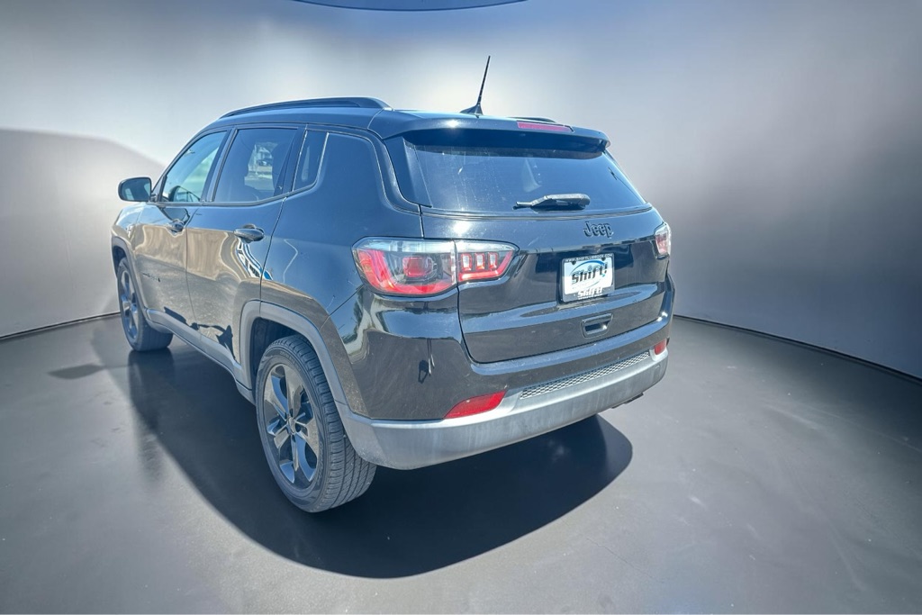 Photo 7 of this JEEP COMPASS
