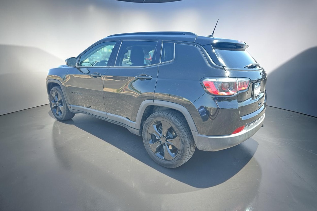 Photo 6 of this JEEP COMPASS