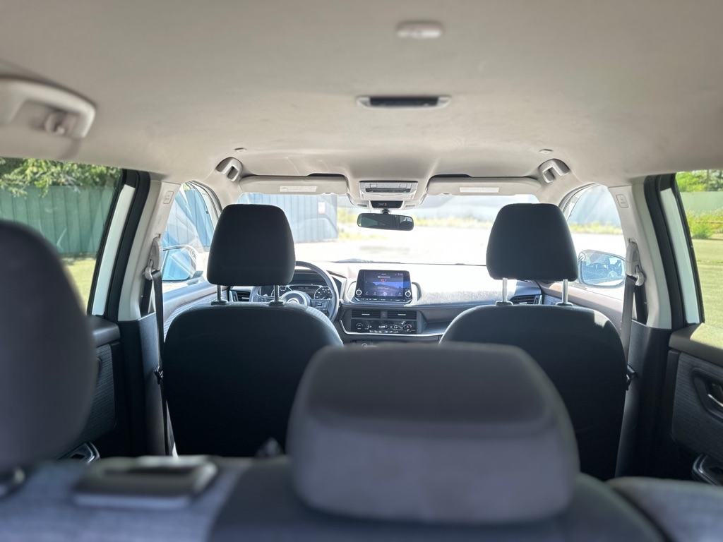 Photo 32 of this NISSAN ROGUE