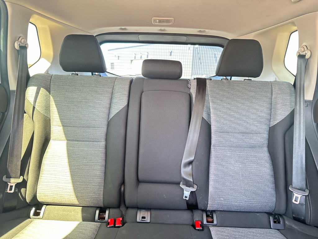 Photo 26 of this NISSAN ROGUE