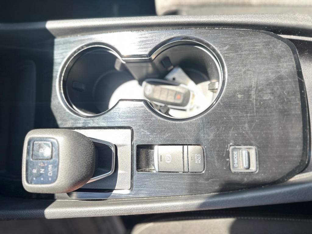 Photo 24 of this NISSAN ROGUE