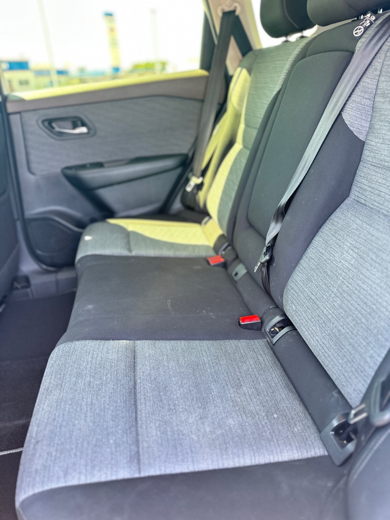 Photo 27 of this NISSAN ROGUE