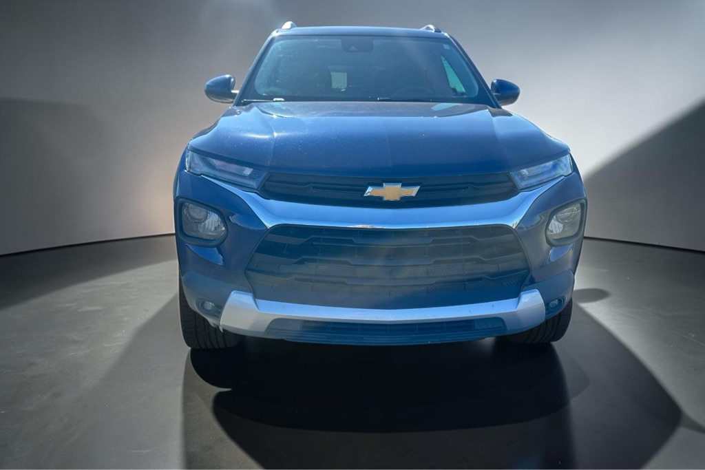 Photo 2 of this CHEVROLET TRAILBLAZER