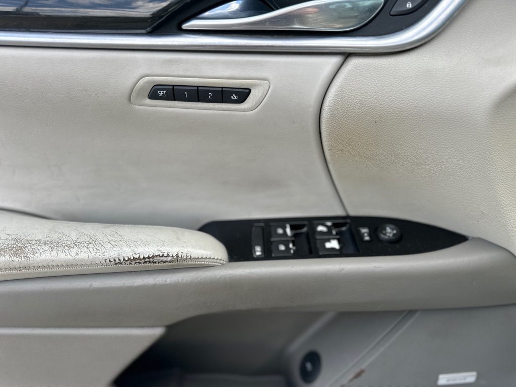 Photo 14 of this CADILLAC XTS