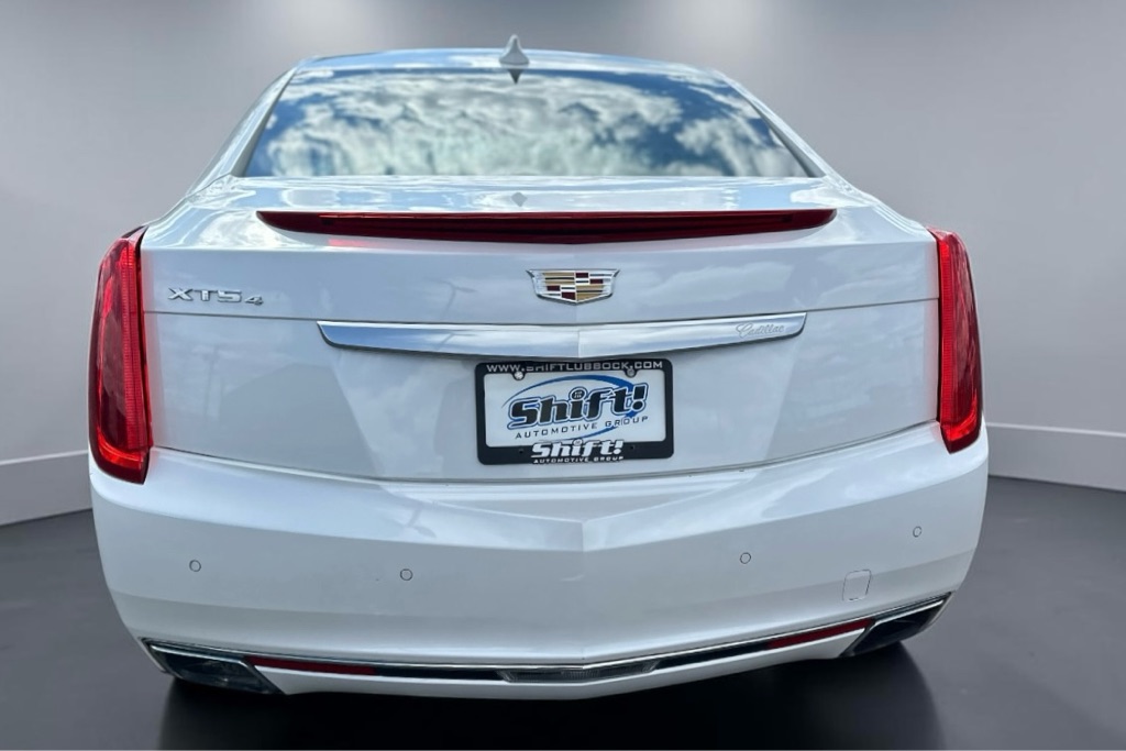 Photo 8 of this CADILLAC XTS