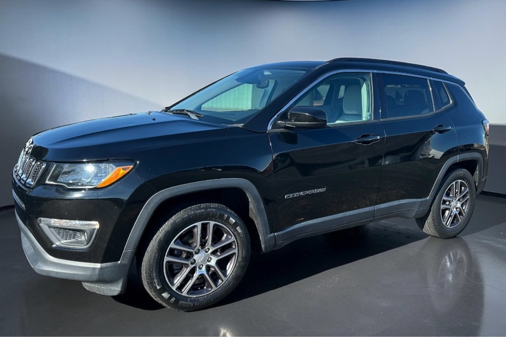 Photo 4 of this JEEP COMPASS