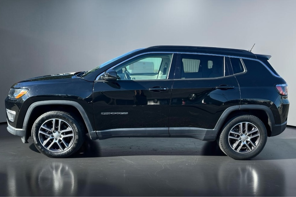 Photo 5 of this JEEP COMPASS
