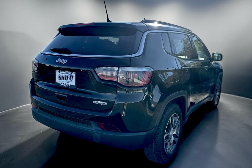 Photo 9 of this JEEP COMPASS