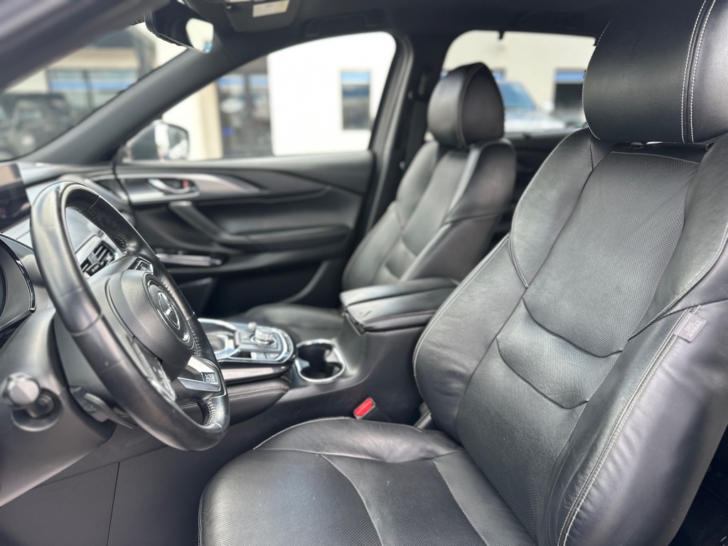 Photo 17 of this MAZDA CX-9