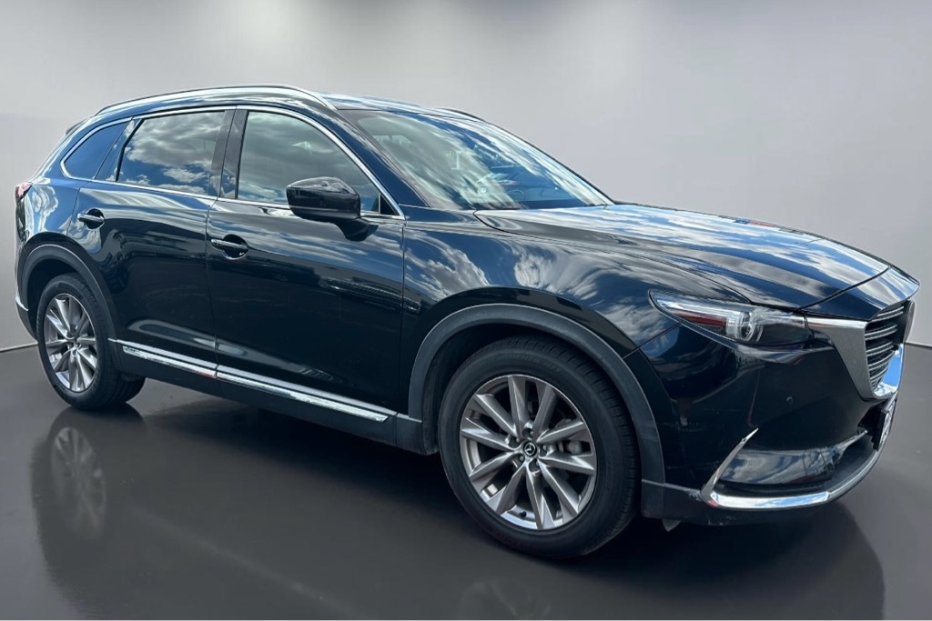 Photo 12 of this MAZDA CX-9