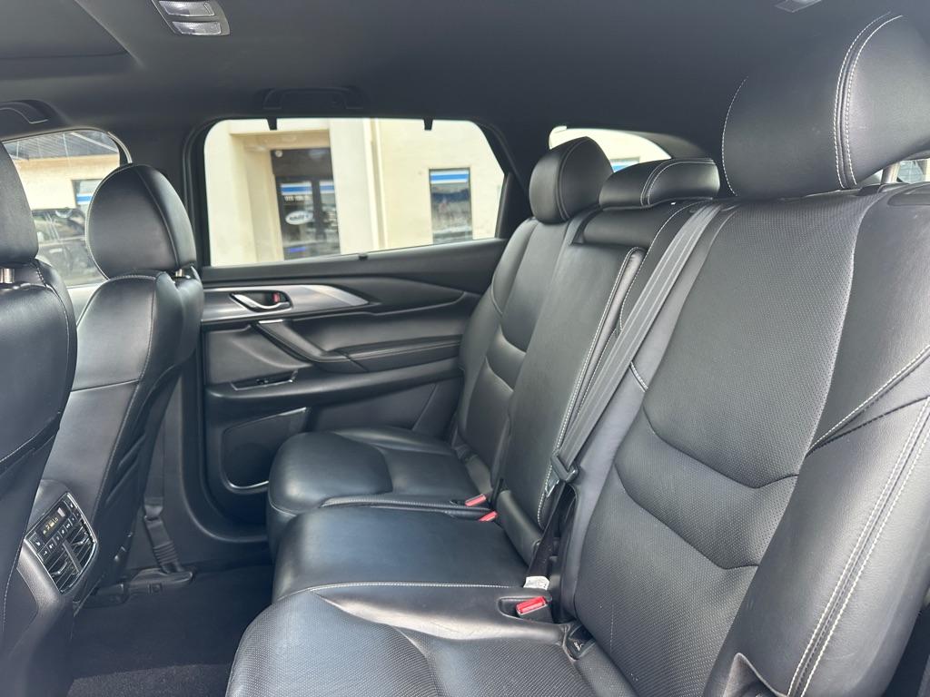Photo 24 of this MAZDA CX-9