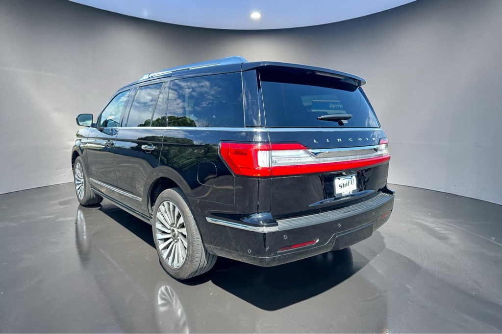 Photo 7 of this LINCOLN NAVIGATOR