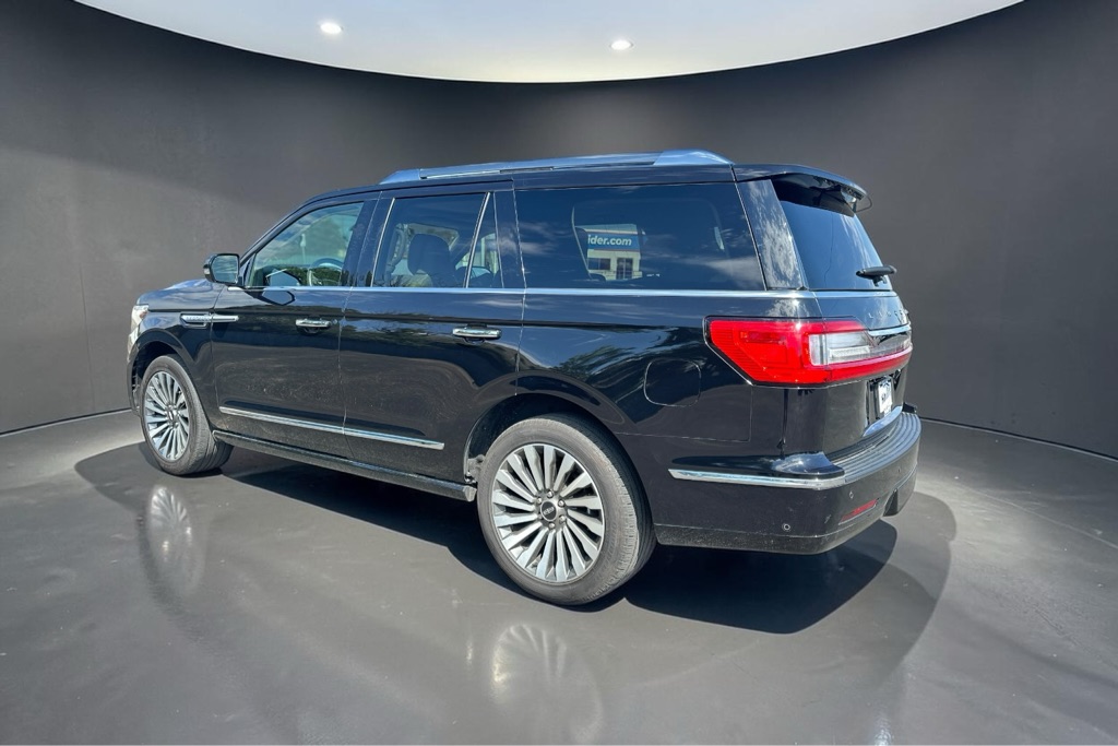 Photo 6 of this LINCOLN NAVIGATOR