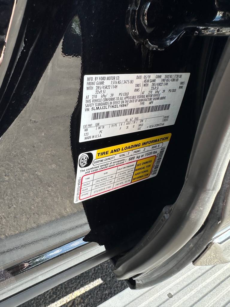 Photo 34 of this LINCOLN NAVIGATOR
