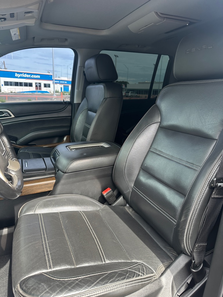 Photo 16 of this GMC YUKON XL