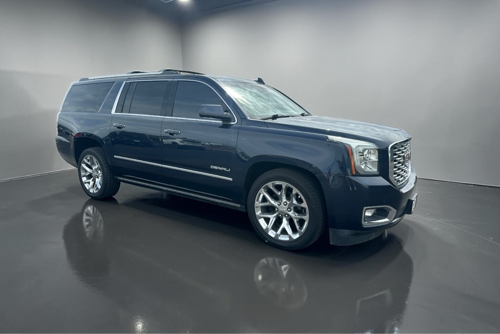 Photo 12 of this GMC YUKON XL