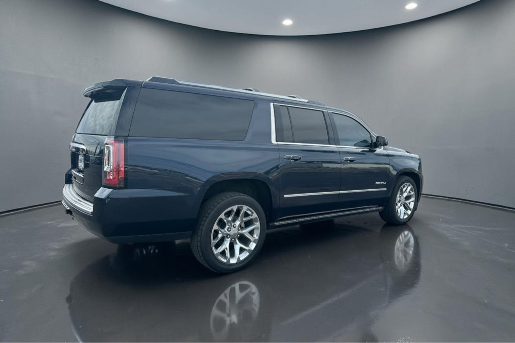 Photo 10 of this GMC YUKON XL