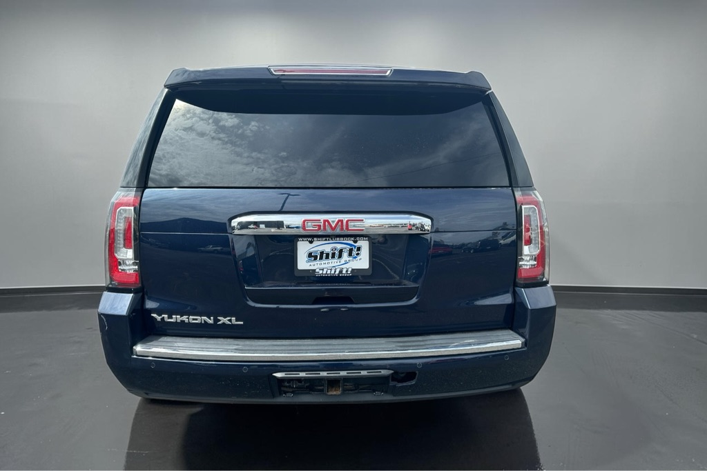 Photo 8 of this GMC YUKON XL