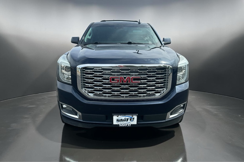 Photo 2 of this GMC YUKON XL