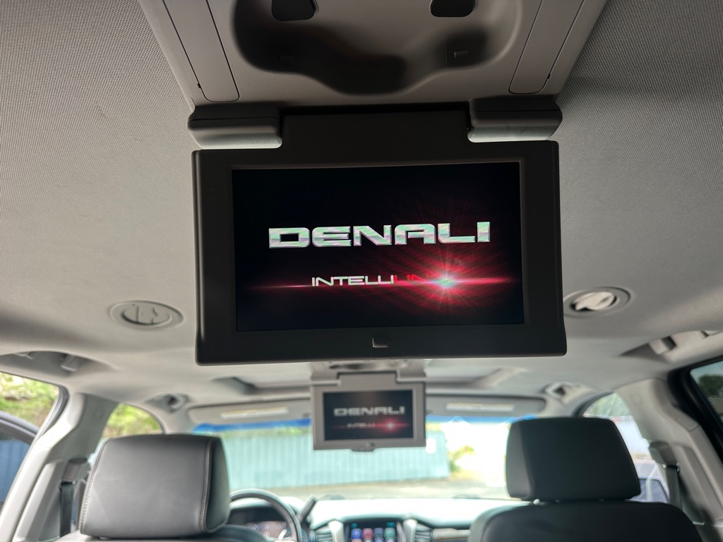 Photo 31 of this GMC YUKON XL