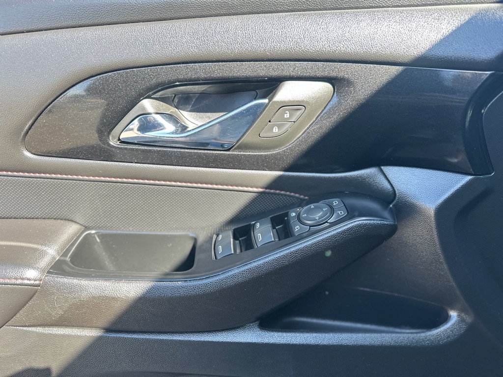 Photo 15 of this CHEVROLET TRAVERSE