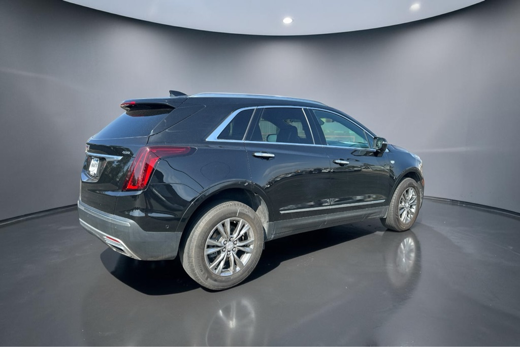 Photo 10 of this CADILLAC XT5