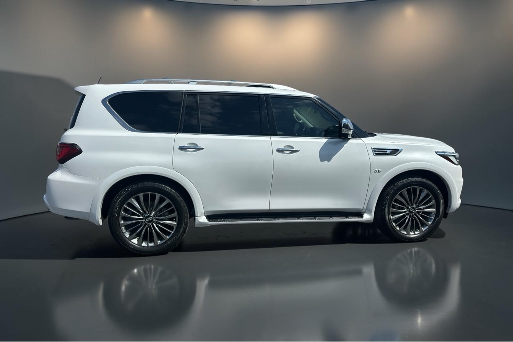 Photo 11 of this INFINITI QX80