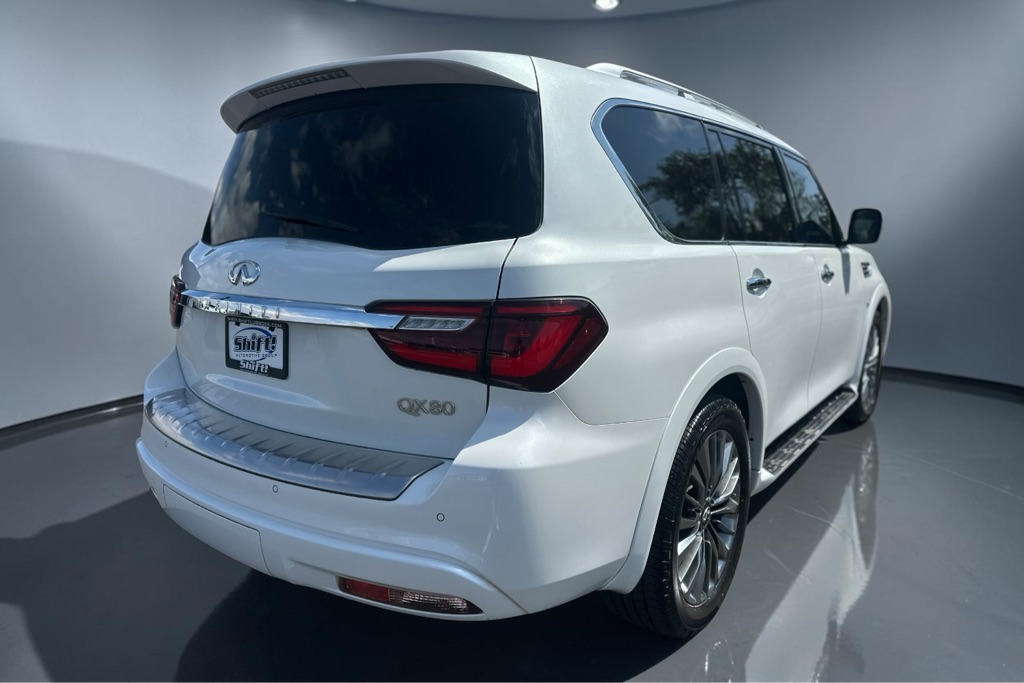 Photo 9 of this INFINITI QX80