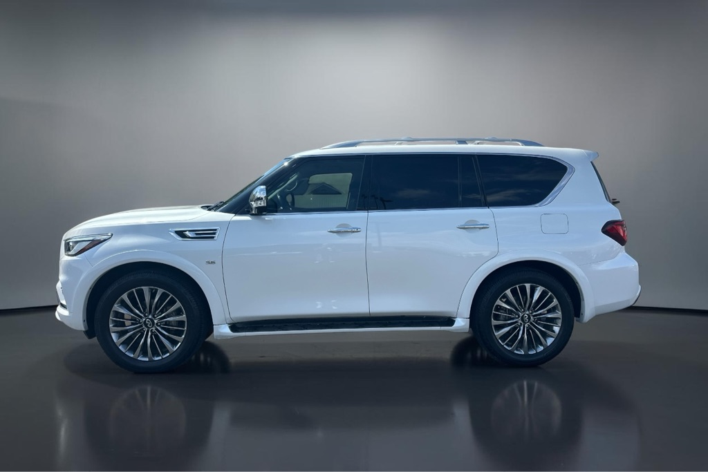 Photo 5 of this INFINITI QX80