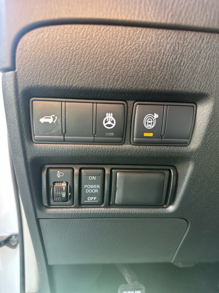 Photo 17 of this INFINITI QX80