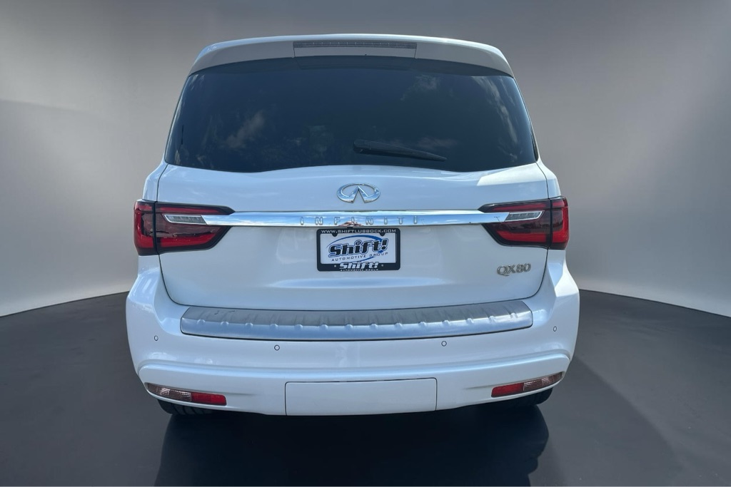 Photo 8 of this INFINITI QX80