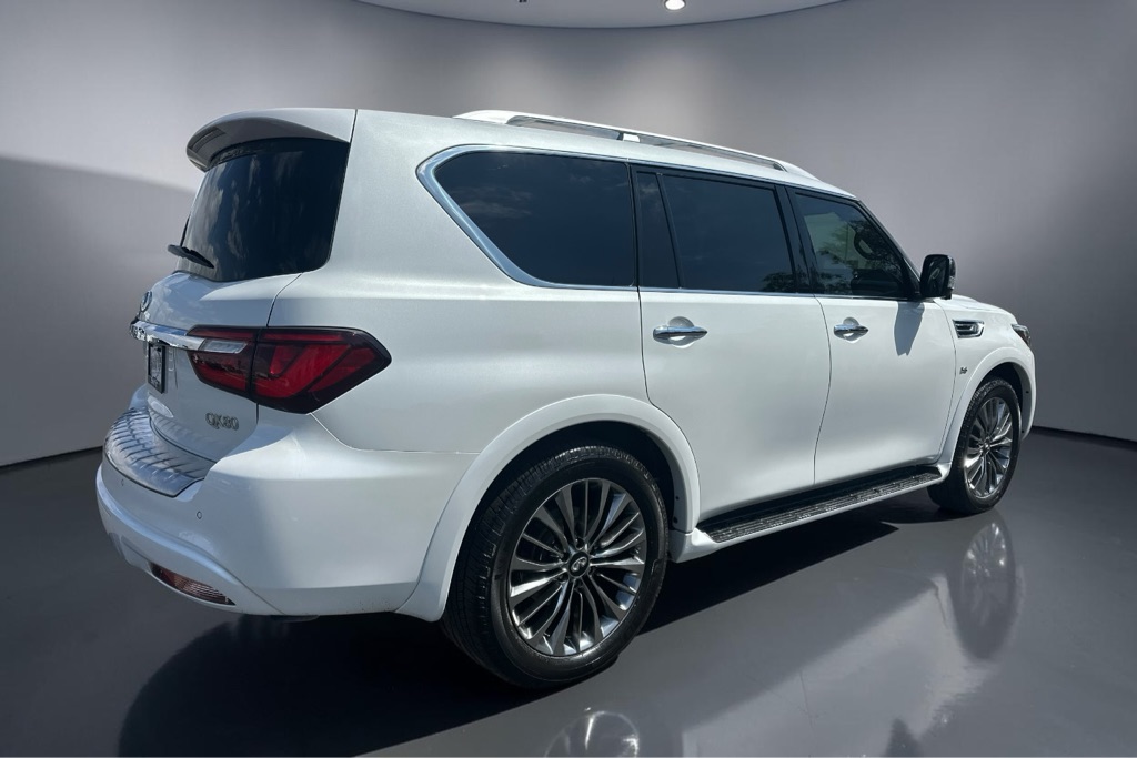 Photo 10 of this INFINITI QX80