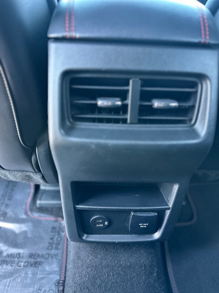 Photo 28 of this FORD EDGE