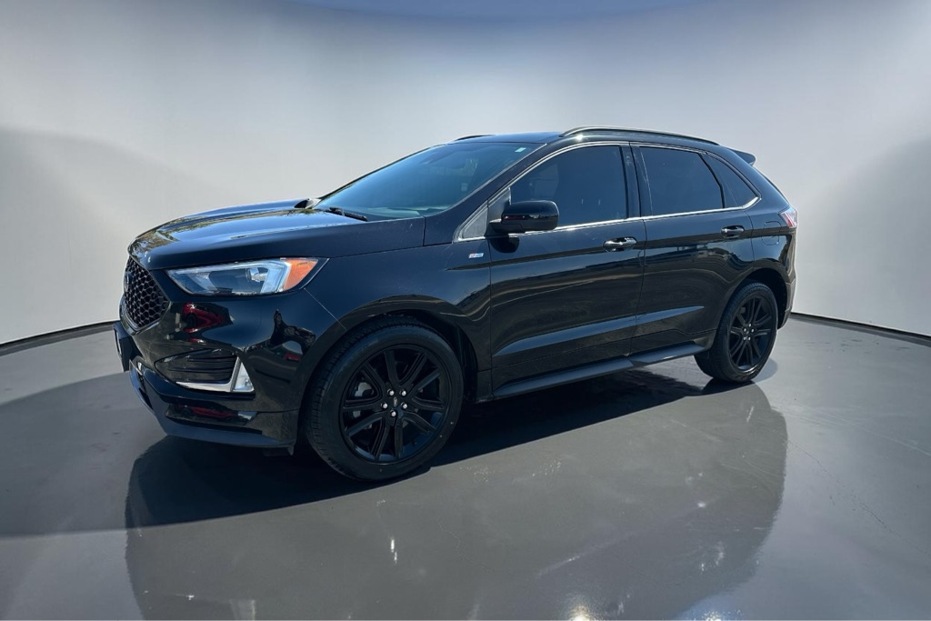 Photo 10 of this FORD EDGE