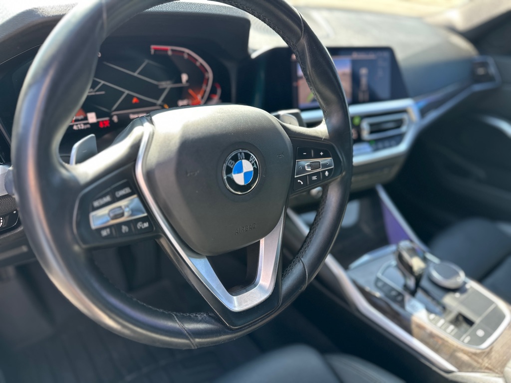 Photo 17 of this BMW 330I