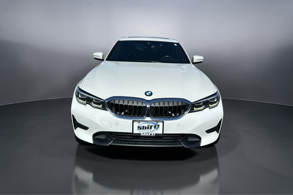 Photo 2 of this BMW 330I