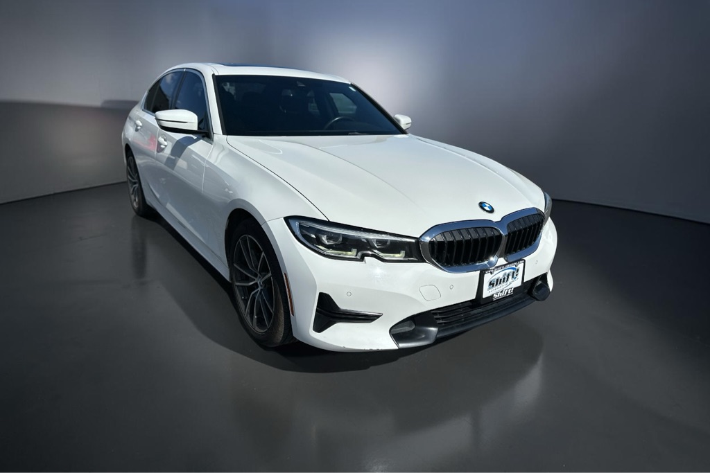 Photo 3 of this BMW 330I