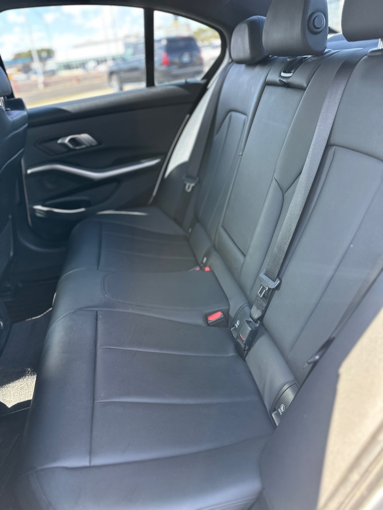 Photo 28 of this BMW 330I