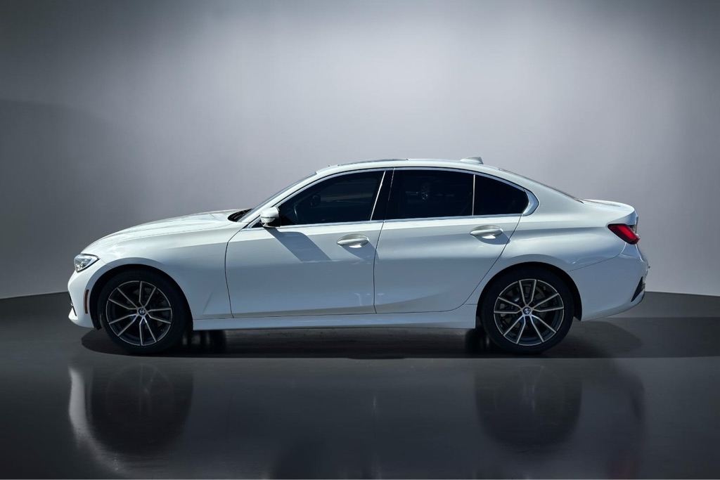 Photo 11 of this BMW 330I