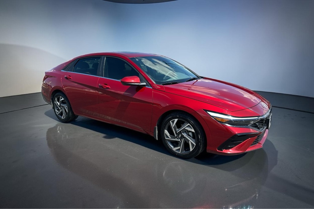 Photo 12 of this HYUNDAI ELANTRA