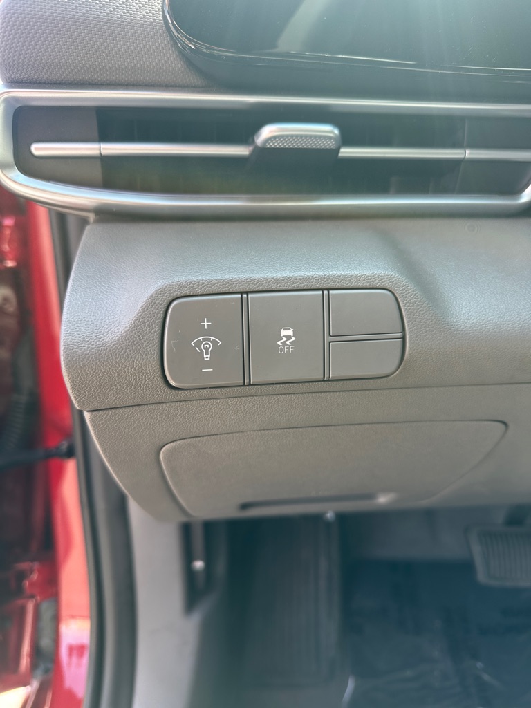 Photo 16 of this HYUNDAI ELANTRA