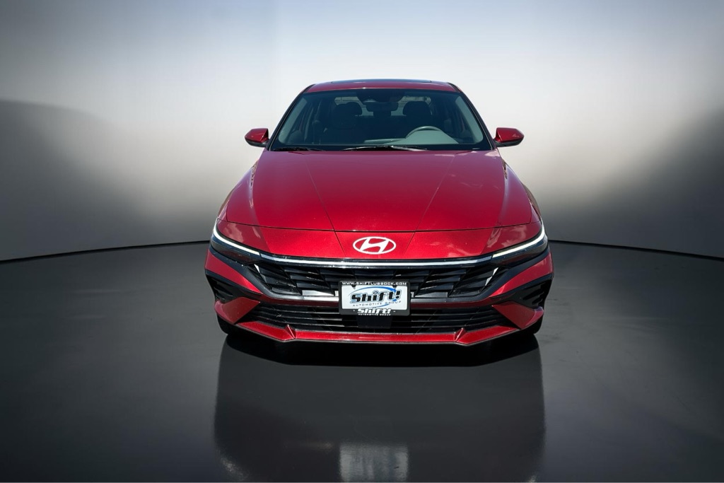 Photo 2 of this HYUNDAI ELANTRA