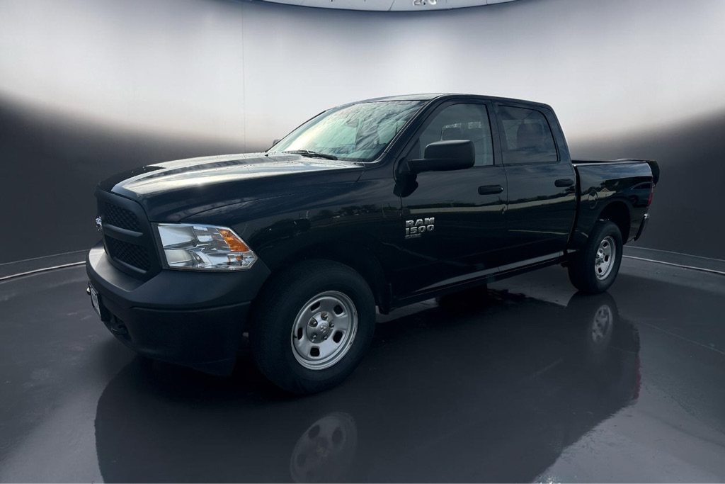 Photo 3 of this RAM 1500 CLASSIC