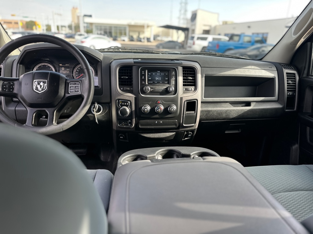 Photo 34 of this RAM 1500 CLASSIC