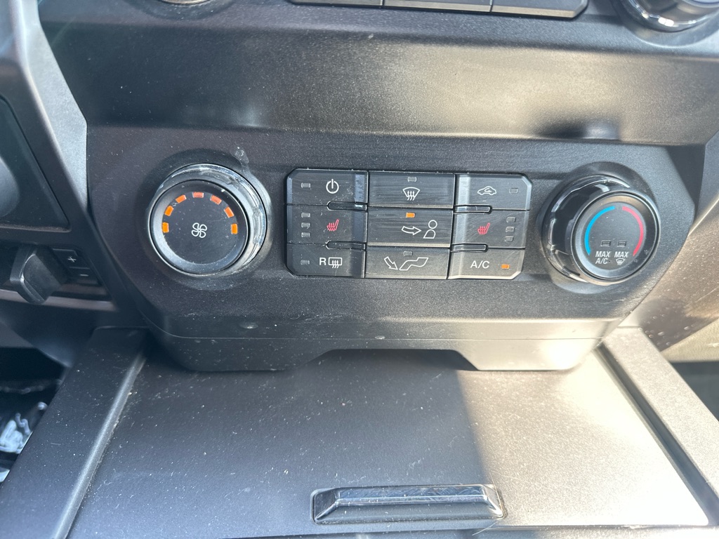 Photo 24 of this FORD F150