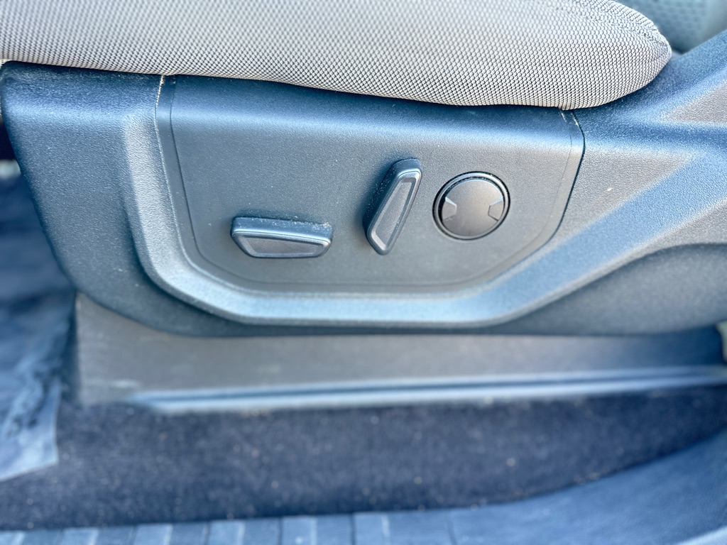 Photo 17 of this FORD F150