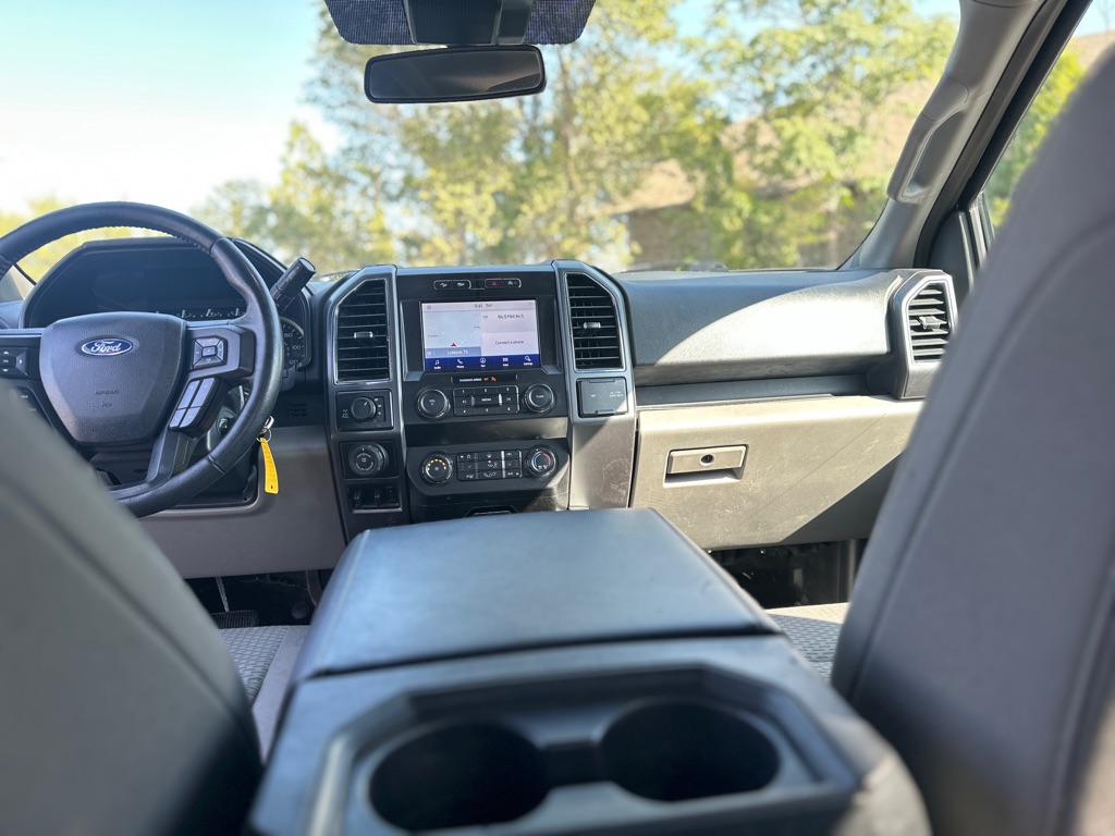 Photo 34 of this FORD F150
