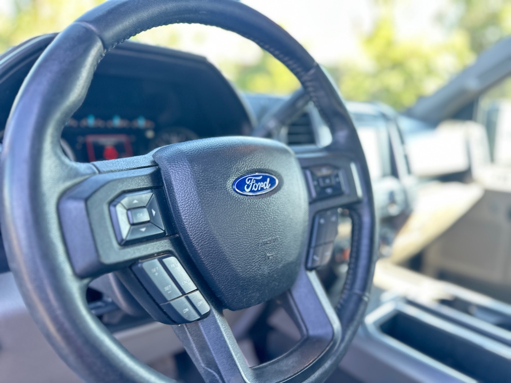 Photo 19 of this FORD F150