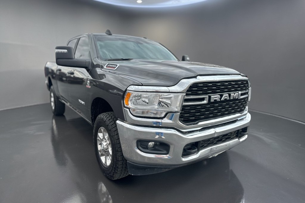 2018 RAM 1500 SLT Quad Cab 4WD