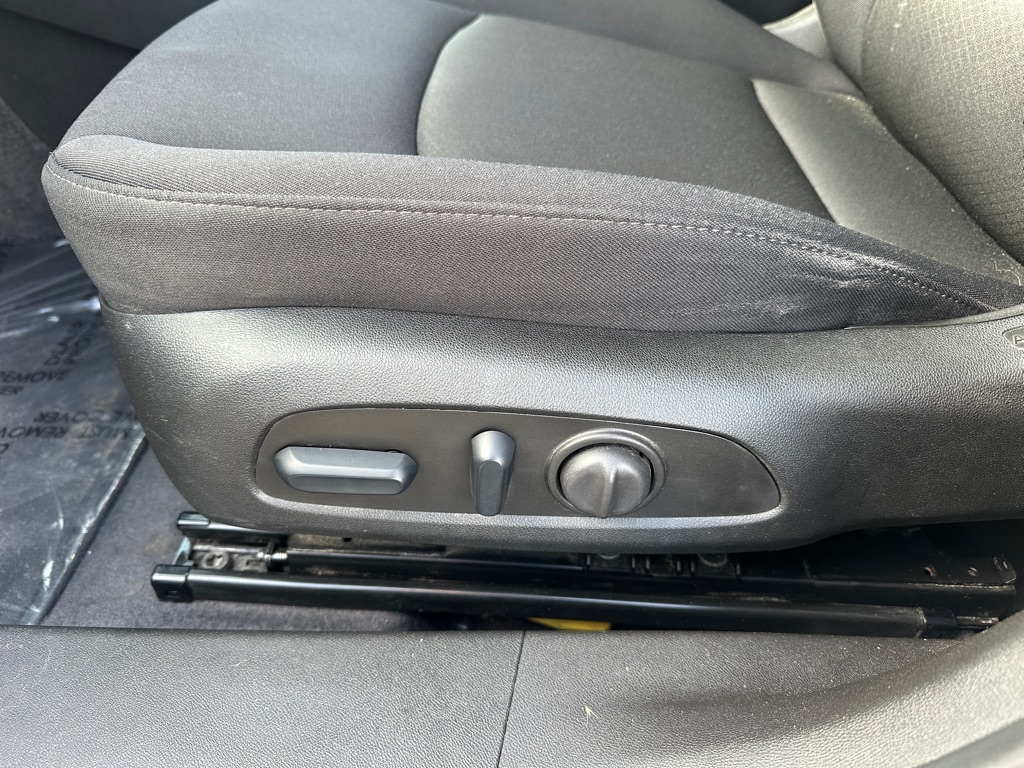 Photo 12 of this CHEVROLET MALIBU